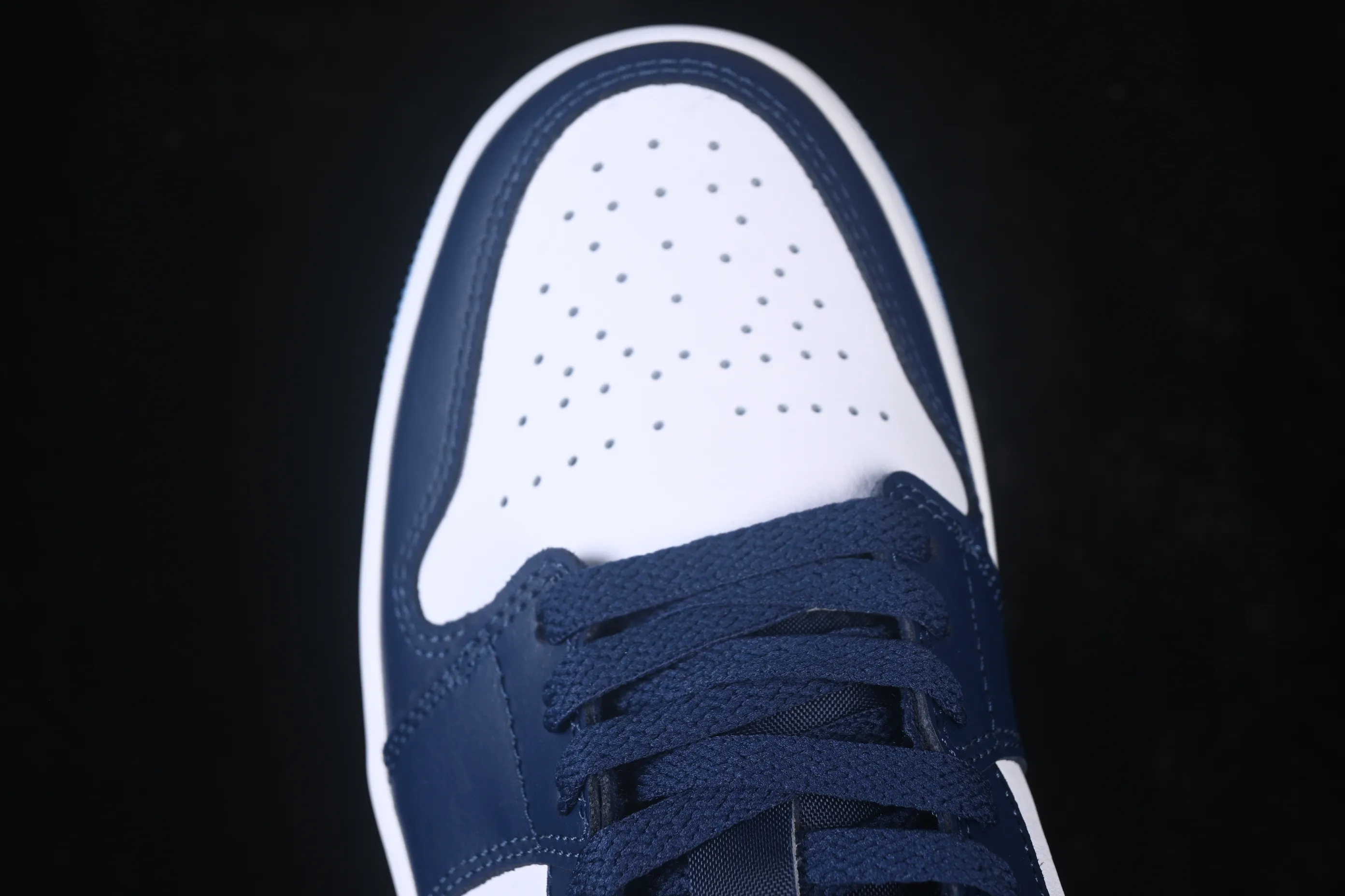All categories Air Jordan Jordan series basketball shoes Air Jordan 1 Low G version pure original Air Jordan 1 Low AJ1 Joe 1 white and blue low-top retro cultural basketball shoes 553558-404